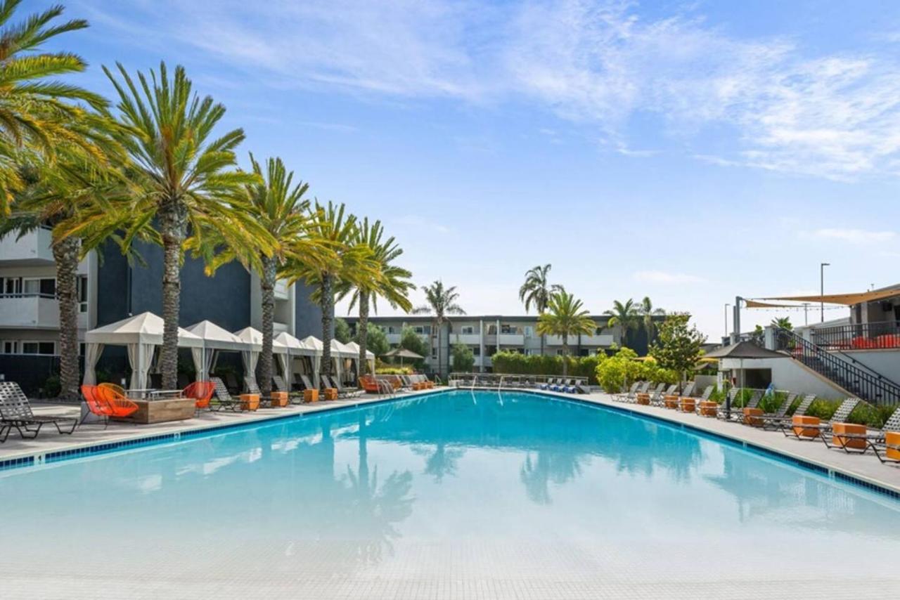 Luxurious Stay Near The Beach 纽波特比奇 外观 照片